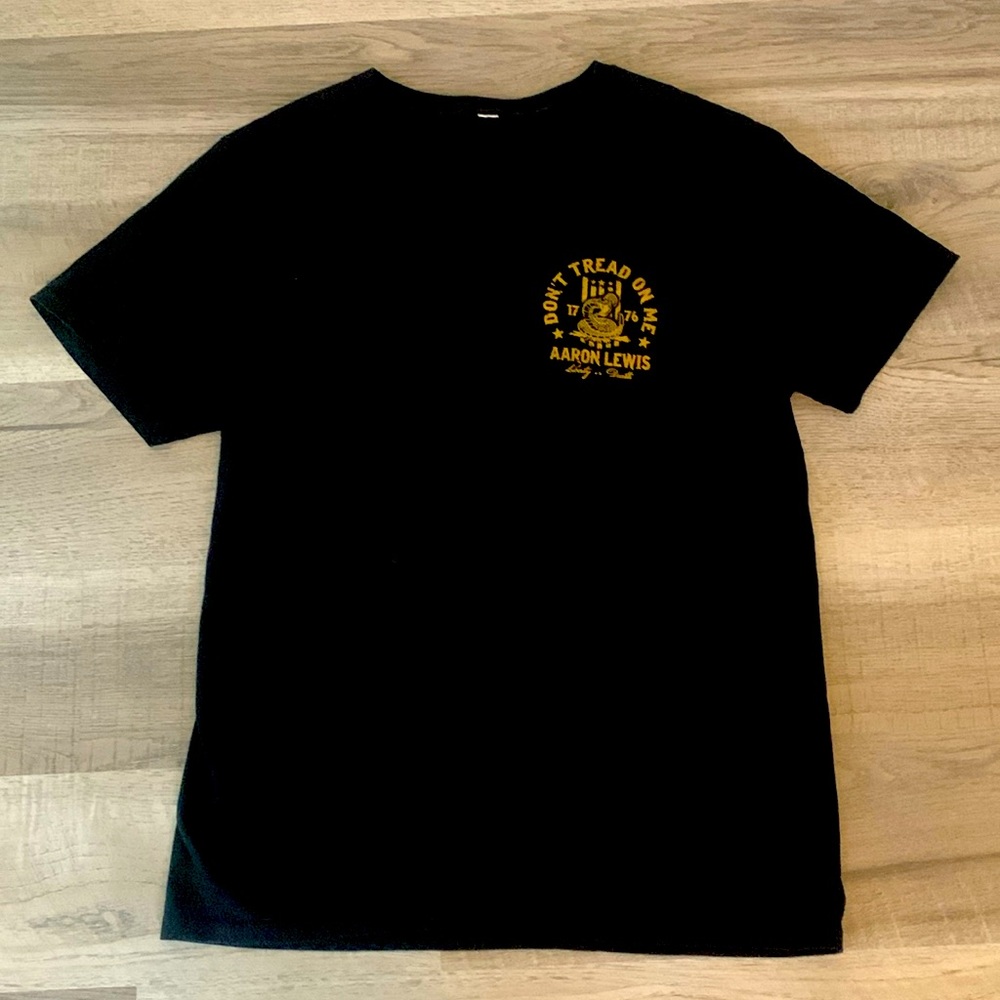 New never worn Men’s T-Shirt short sleeve.